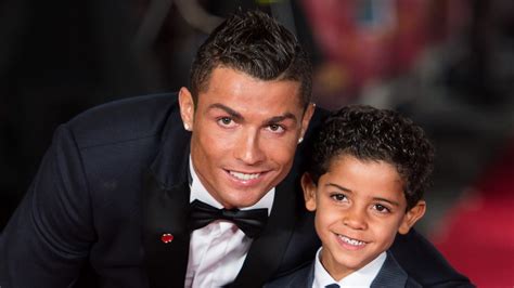 Ronaldo nun babası öldü mü